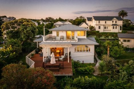 Photo of property in 117 Priestley Terrace, Bluff Hill, Napier, 4110