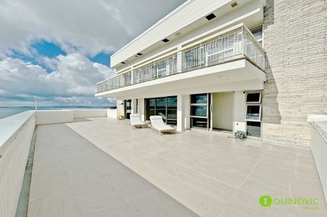 Photo of property in 2b/6 The Promenade, Takapuna, Auckland, 0622