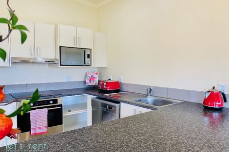 Photo of property in 42 Kokako Rise, Papakura, 2110