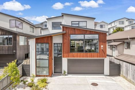 Photo of property in 26 Windlass Street, Long Bay, Auckland, 0630