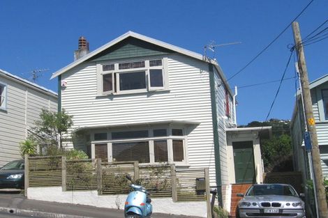 Photo of property in 82 Nairn Street, Mount Cook, Wellington, 6011