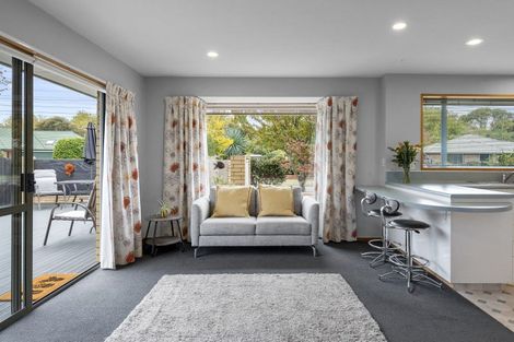 Photo of property in 15 Showgate Avenue, Sockburn, Christchurch, 8042