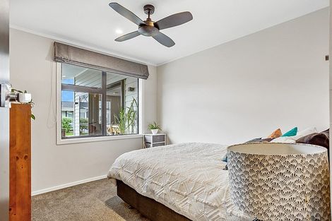 Photo of property in 8 Bosun Place, Te Atatu Peninsula, Auckland, 0610