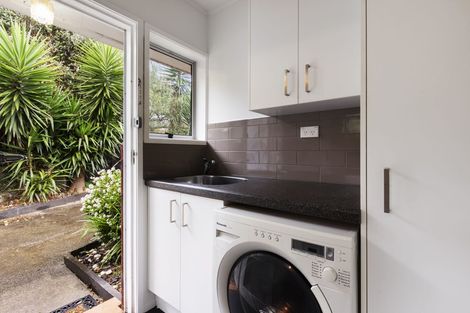 Photo of property in 2/59 Muir Avenue, Mangere Bridge, Auckland, 2022