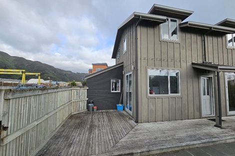 Photo of property in 50 Elizabeth Street, Moera, Lower Hutt, 5010
