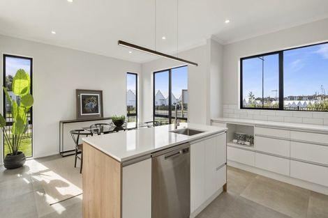 Photo of property in 2 Owen Chapman Drive, Red Beach, 0932