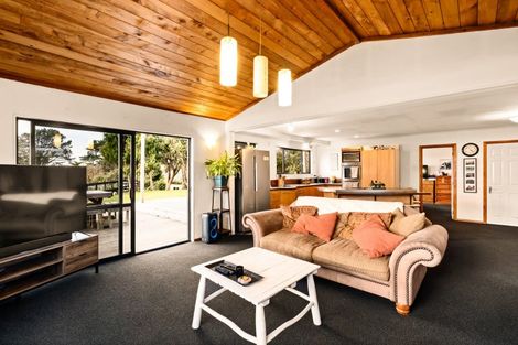 Photo of property in 103 Wharekauri Road, Mimi, Urenui, 4377