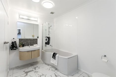 Photo of property in 14f1 Astor Street, Karori, Wellington, 6012