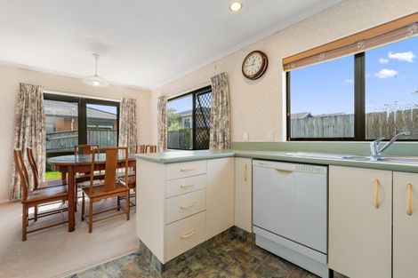 Photo of property in 77 Lyndhurst Street, Takaro, Palmerston North, 4412
