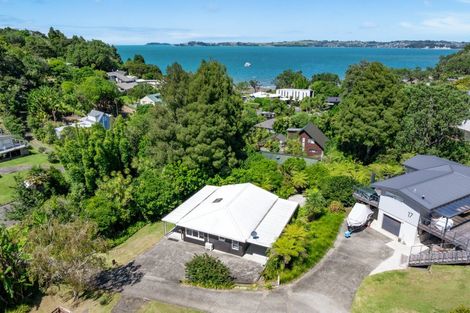 Photo of property in 15 Buckleton Road, Tawharanui Peninsula, Matakana, 0986