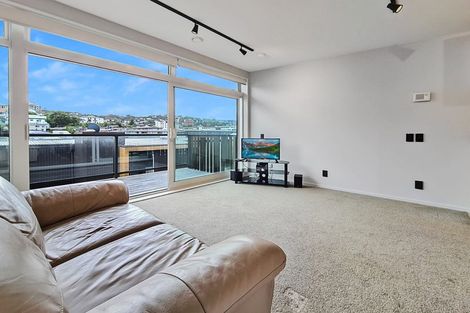 Photo of property in Vedado Apartments, 305/41u Hopper Street, Mount Cook, Wellington, 6011
