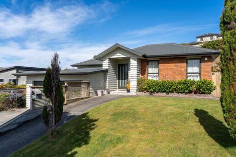Photo of property in 42 Tongariro Drive, Aotea, Porirua, 5024