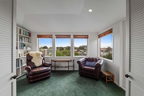 Photo of property in 21 Fillis Street, New Plymouth, 4310