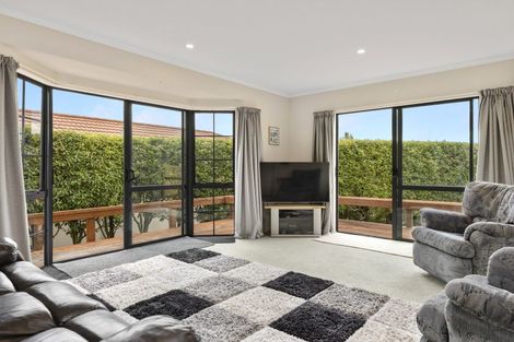 Photo of property in 19 Brunette Drive, Acacia Bay, Taupo, 3330