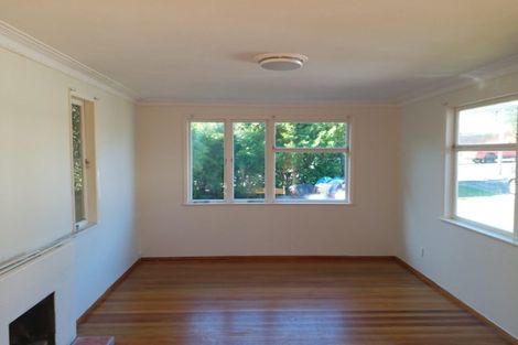 Photo of property in 27 Golf Road, New Lynn, Auckland, 0600