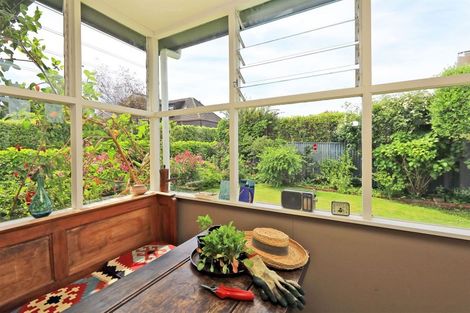 Photo of property in 15 Rakau Street, Havelock North, 4130