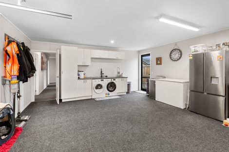 Photo of property in 17 Rodeo Place, Outram, 9019