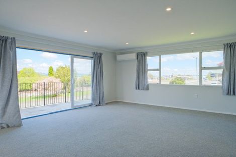 Photo of property in 2 Princess Street, Dannevirke, 4930
