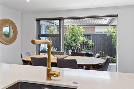 Photo of property in 21 Kahuparere Crescent, Pyes Pa, Tauranga, 3112