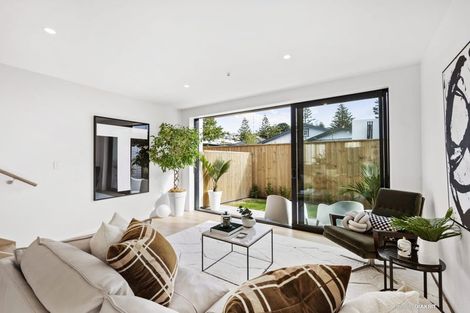 Photo of property in 16e Inglis Street, Seatoun, Wellington, 6022