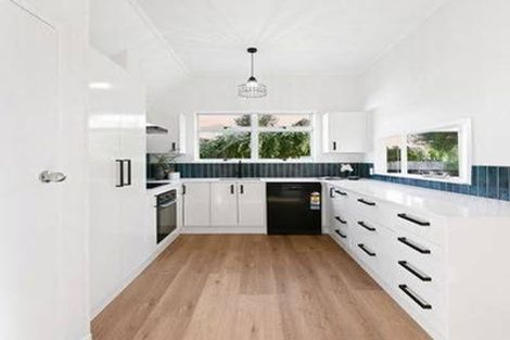 Photo of property in 19 Morrow Avenue, St Andrews, Hamilton, 3200