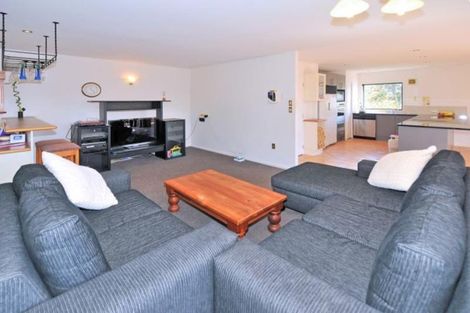 Photo of property in 9/1b Birkenhead Avenue, Birkenhead, Auckland, 0626