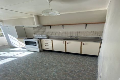 Photo of property in 31 Atiawa Crescent, Waiwhetu, Lower Hutt, 5010