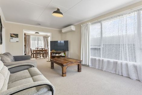 Photo of property in 6 Omata Road, Westown, New Plymouth, 4310