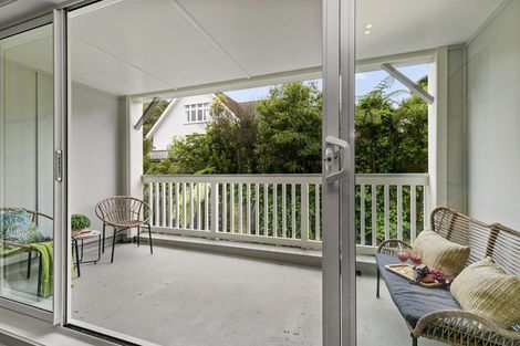 Photo of property in 3/57 Simla Crescent, Khandallah, Wellington, 6035