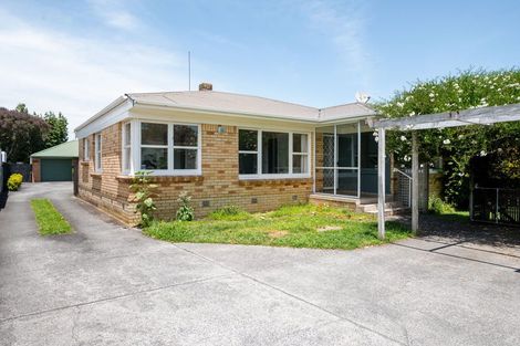 Photo of property in 58 Vardon Road, St Andrews, Hamilton, 3200