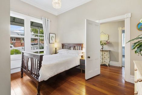 Photo of property in 18 Overtoun Terrace, Hataitai, Wellington, 6021