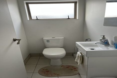 Photo of property in 13 Merlot Way, Te Atatu South, Auckland, 0610