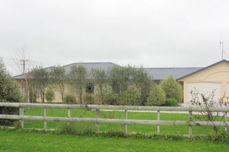 Photo of property in 688 Queen Street East, Levin, 5510