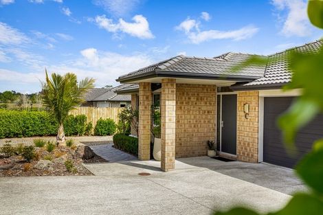 Photo of property in 44c Gilbransen Road, Kumeu, 0810
