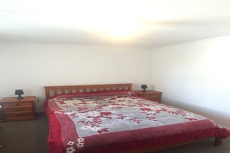 Photo of property in 19 Sunhaven Avenue, Glenfield, Auckland, 0629