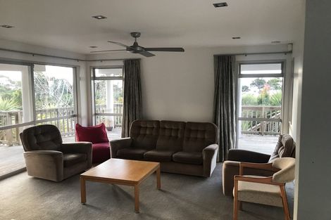 Photo of property in 26a Vipond Road, Stanmore Bay, Whangaparaoa, 0932