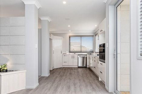 Photo of property in 19 Fearnley Grove, Pyes Pa, Tauranga, 3112