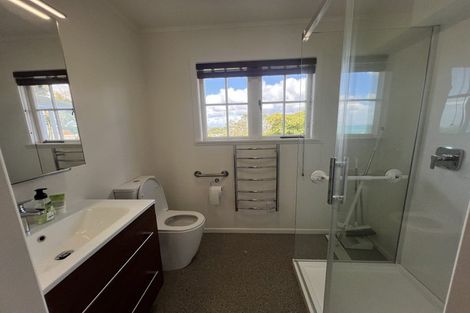 Photo of property in 41 Montgomery Avenue, Rothesay Bay, Auckland, 0630