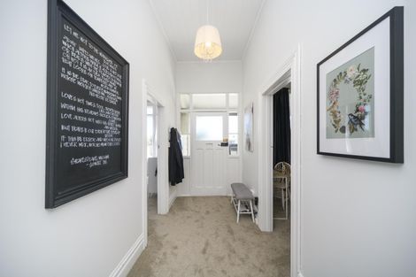Photo of property in 84 Featherston Street, Takaro, Palmerston North, 4412