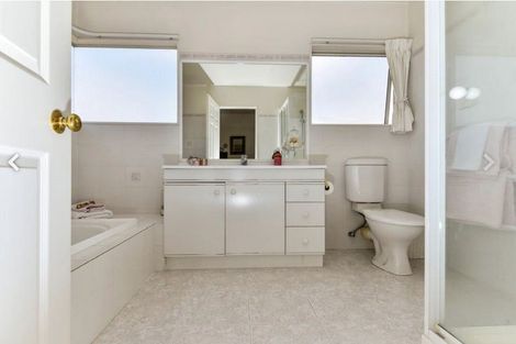 Photo of property in 2/36 Francis Street, Hauraki, Auckland, 0622