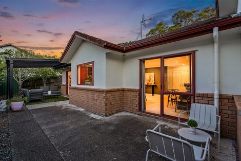 Photo of property in 90a Colwill Road, Massey, Auckland, 0614