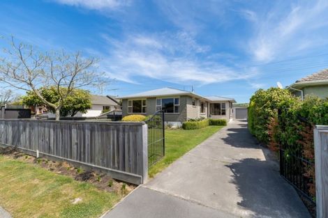 Photo of property in 33 Boston Avenue, Hornby, Christchurch, 8042