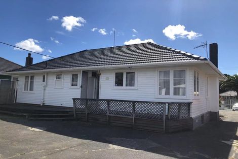 Photo of property in 64 Smythe Road, Henderson, Auckland, 0612