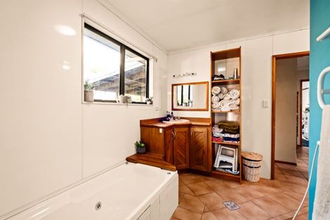 Photo of property in 103 Wharekauri Road, Mimi, Urenui, 4377