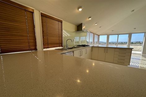 Photo of property in 23 Bernleigh Terrace, West Harbour, Auckland, 0618