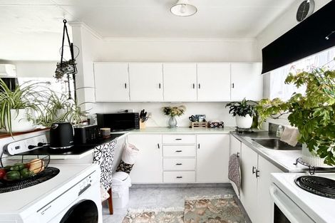 Photo of property in 44 Cambridge Street, Levin, 5510