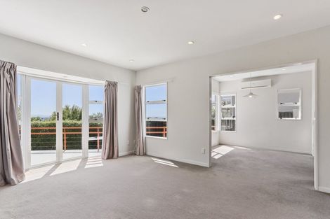 Photo of property in 2/5a Madeley Road, Mount Pleasant, Christchurch, 8081