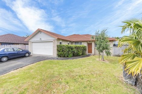 Photo of property in 182 Keri Vista Rise, Papakura, 2110