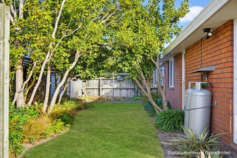 Photo of property in 28 Radiata Avenue, Parklands, Christchurch, 8083
