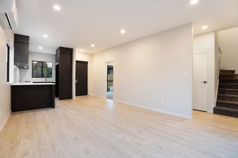 Photo of property in 5a Topliss Drive, Northcross, Auckland, 0632